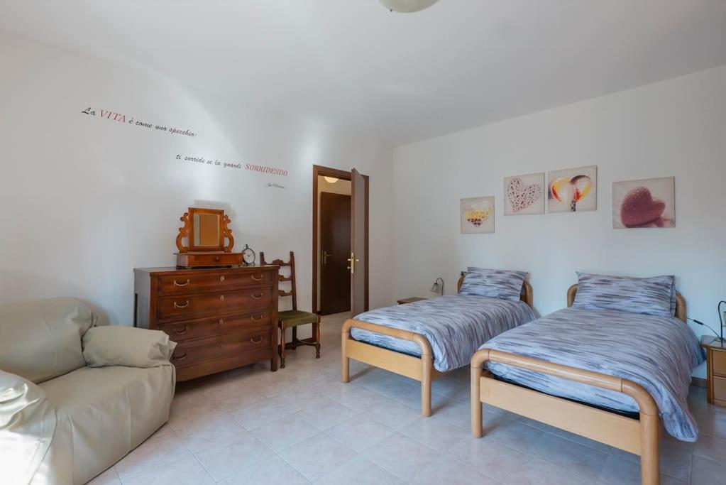 Le Rose Apartment Venegono Superiore Exterior photo