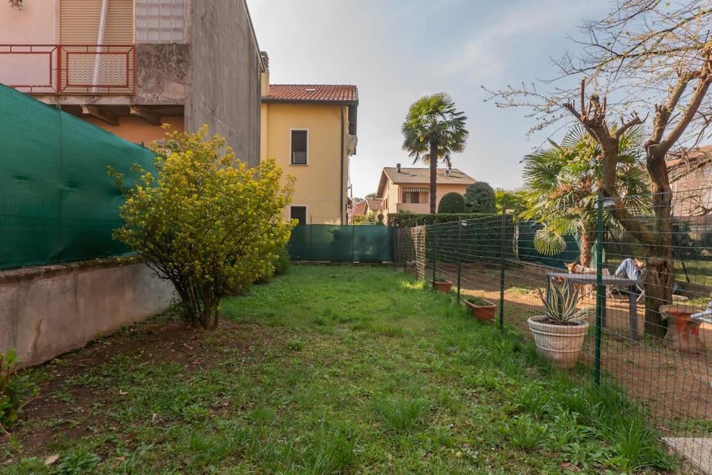 Le Rose Apartment Venegono Superiore Exterior photo